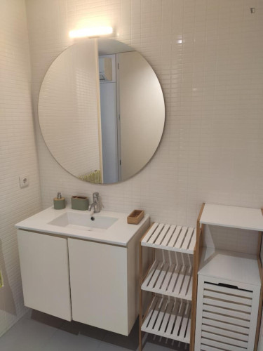 Elegant and functional studio in the historic center of Guimarães - Gallery - 9
