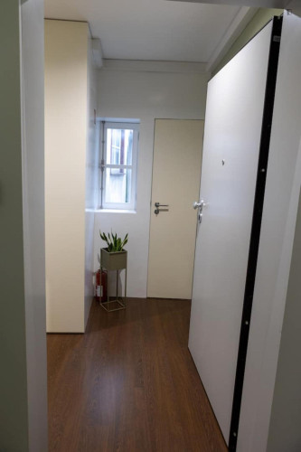 Elegant and functional studio in the historic center of Guimarães - Gallery - 15