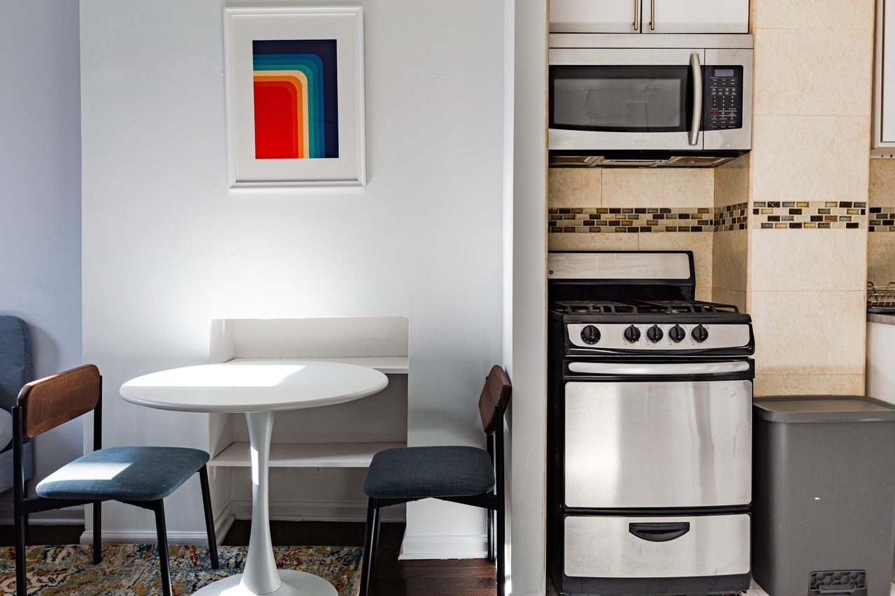  #1720: East Village - Studio (Queen)  -  #1720: East Village  - Gallery -  27