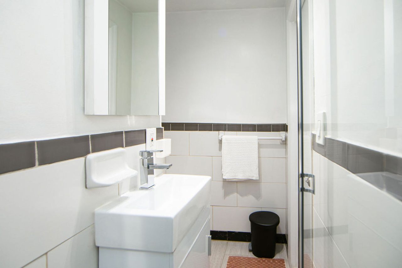 #1720: East Village - Studio (Queen) - #1720: East Village - Gallery - 6