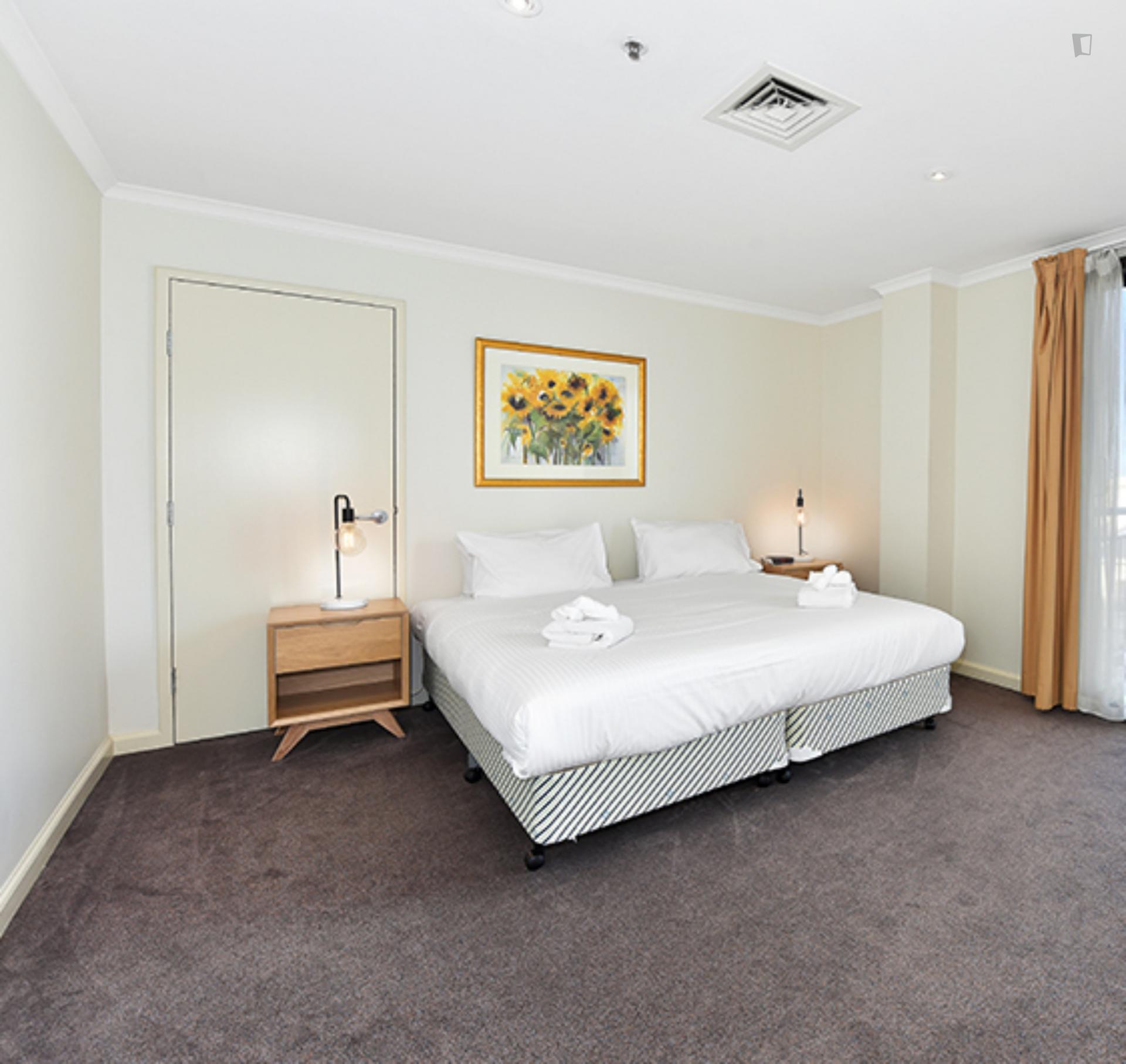 Comfortable 1-bedroom apartment near Fitzroy Gardens