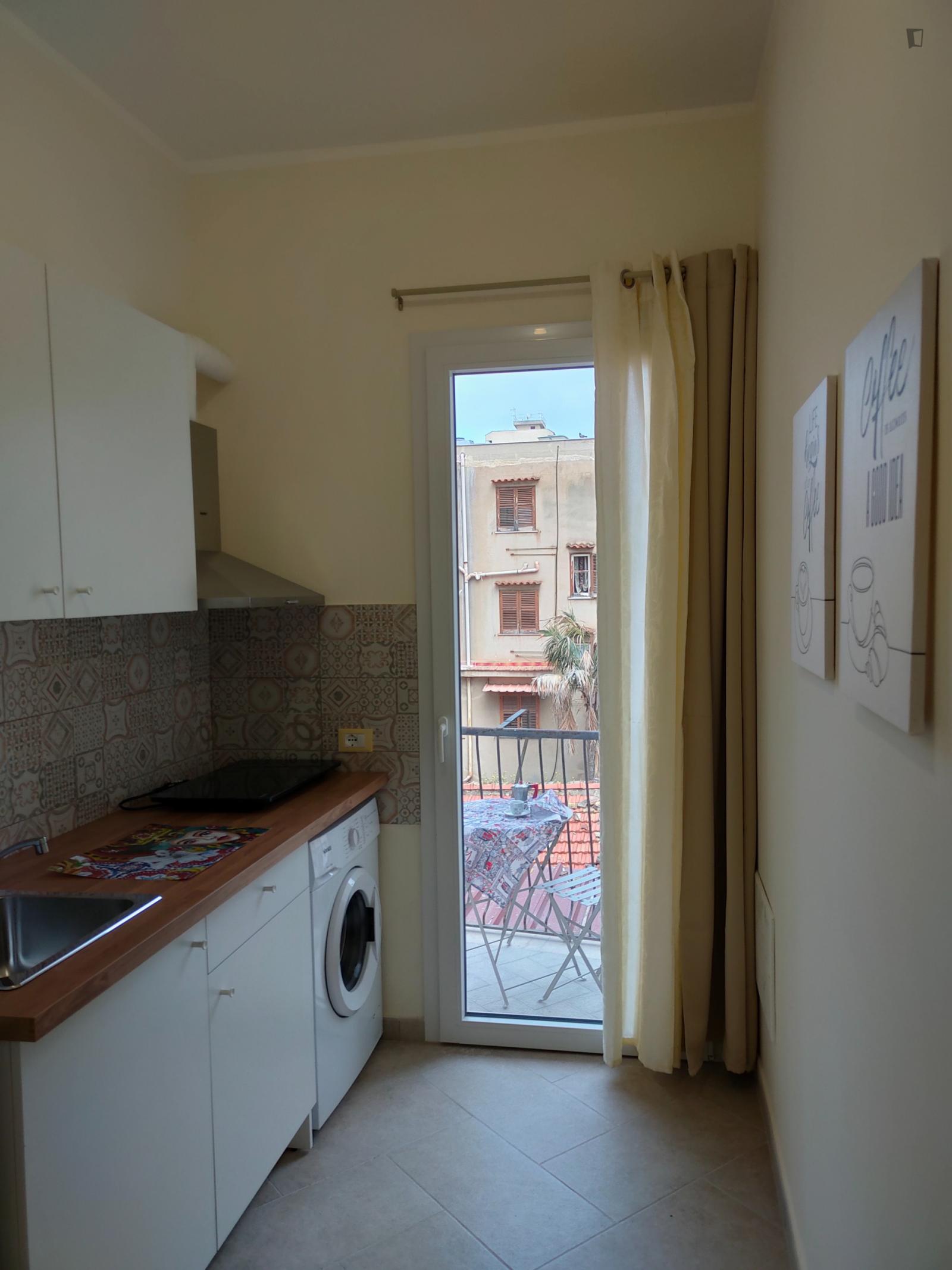  Modern Studio With Balcony Close To Università Di Palermo  -  Modern studio with balcony close to Università di Palermo  - Gallery -  1