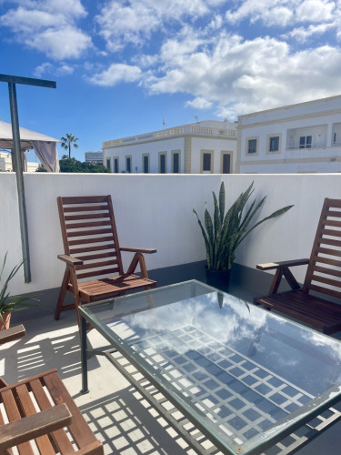 Modern Coliving Villa with Rooftop and Nature in Tranquil Ciudad Jardín