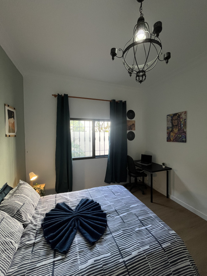  Private Room 4  -  Modern Coliving Villa with Rooftop and Nature in Tranquil Ciudad Jardín  - Gallery -  12