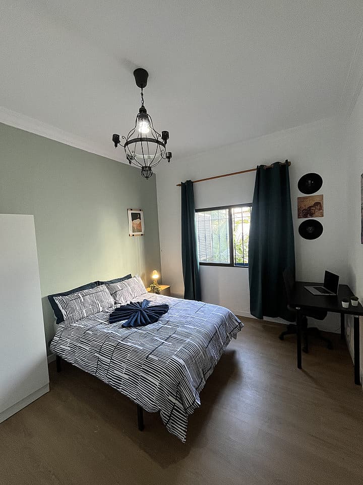  Private Room 4  -  Modern Coliving Villa with Rooftop and Nature in Tranquil Ciudad Jardín  - Gallery -  22