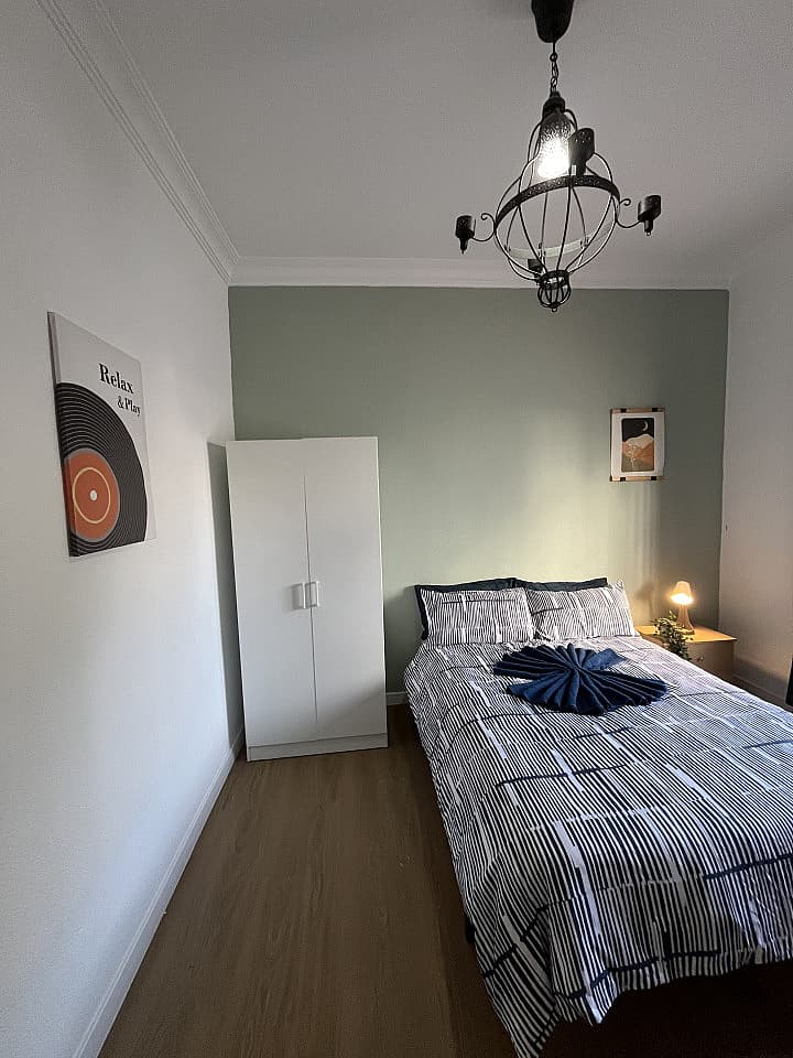  Private Room 4  -  Modern Coliving Villa with Rooftop and Nature in Tranquil Ciudad Jardín  - Gallery -  38
