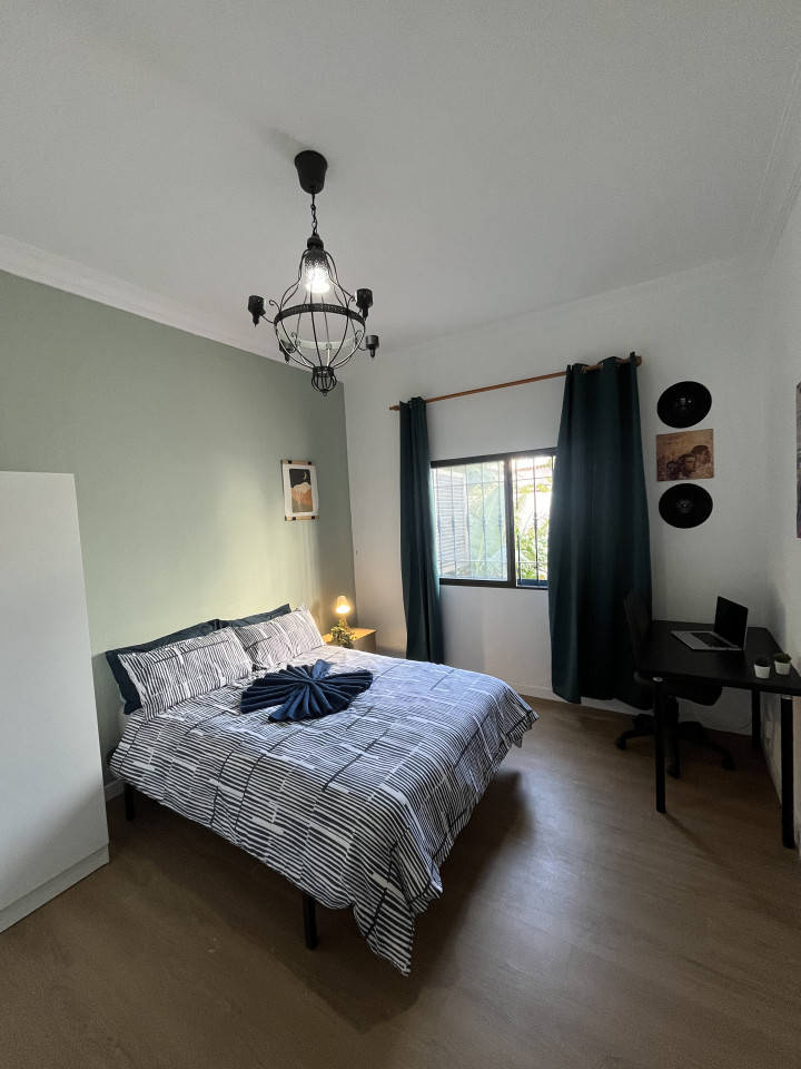 Private Room 4  -  Modern Coliving Villa with Rooftop and Nature in Tranquil Ciudad Jardín  - Gallery -  13