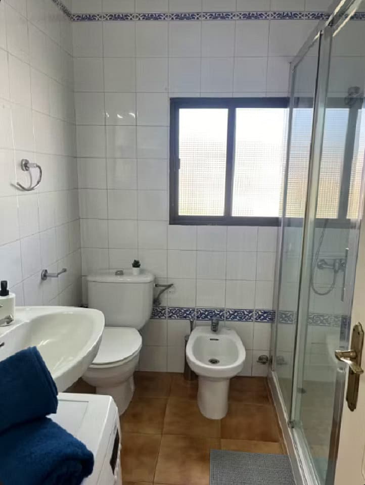  Private Room 5  -  Modern Coliving Villa with Rooftop and Nature in Tranquil Ciudad Jardín  - Gallery -  51