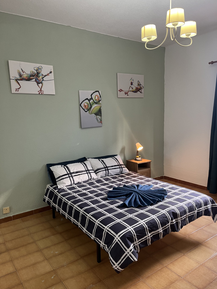  Private Room 5  -  Modern Coliving Villa with Rooftop and Nature in Tranquil Ciudad Jardín  - Gallery -  15