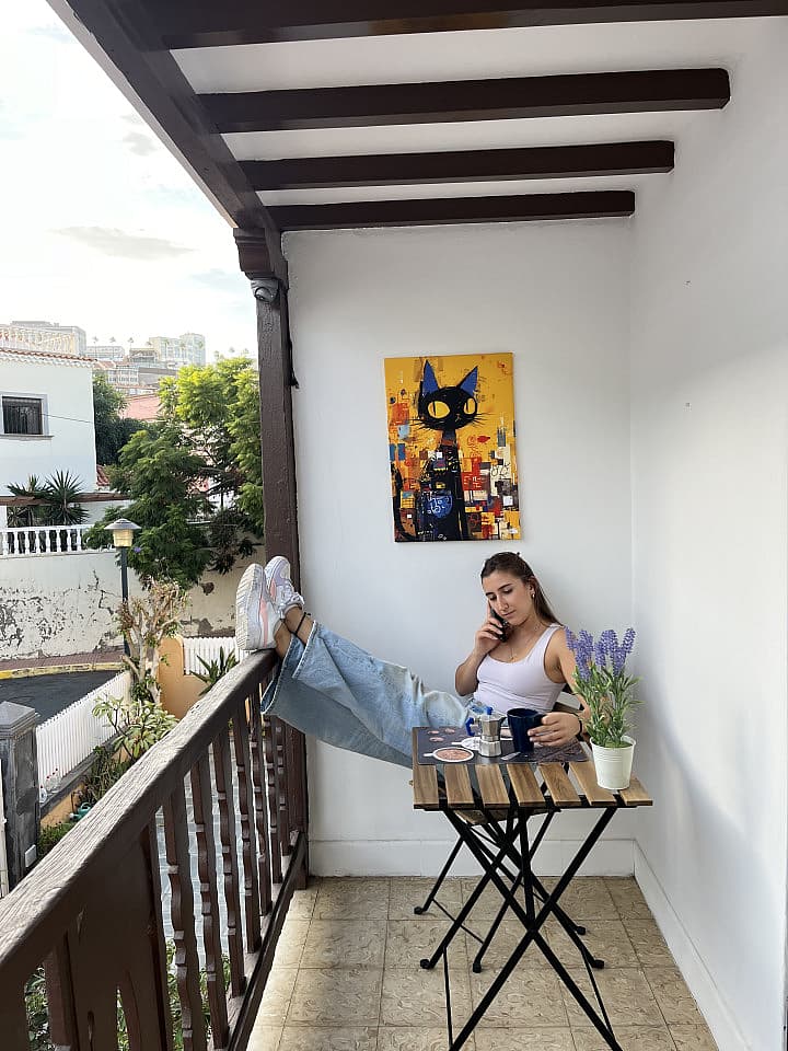  Private Room 6  -  Modern Coliving Villa with Rooftop and Nature in Tranquil Ciudad Jardín  - Gallery -  25