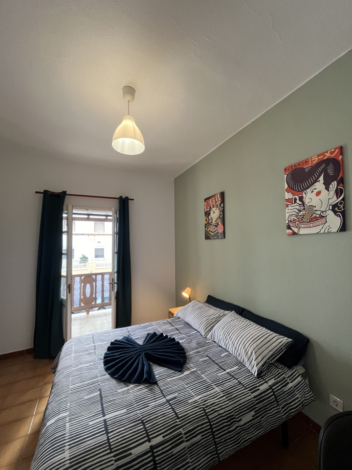  Private Room 6  -  Modern Coliving Villa with Rooftop and Nature in Tranquil Ciudad Jardín  - Gallery -  12