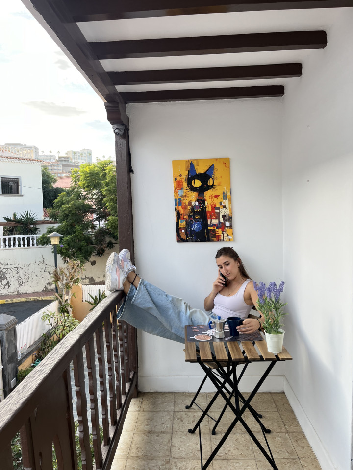  Private Room 6  -  Modern Coliving Villa with Rooftop and Nature in Tranquil Ciudad Jardín  - Gallery -  15