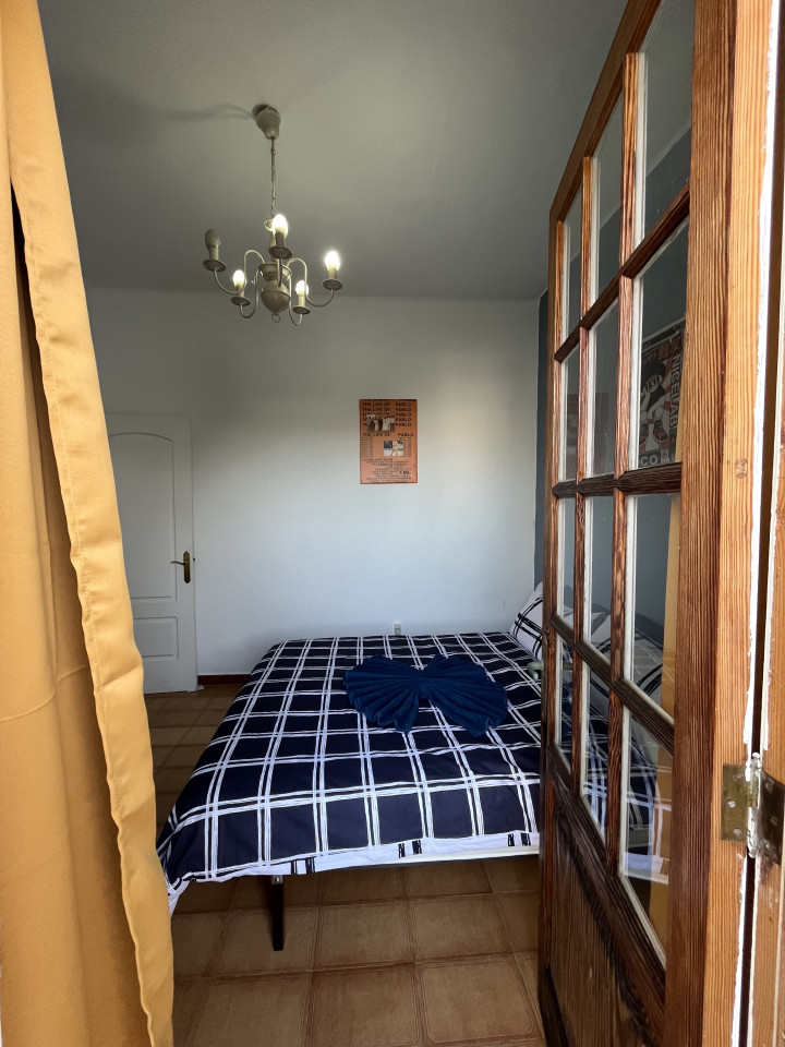  Private Room 1  -  Modern Coliving Villa with Rooftop and Nature in Tranquil Ciudad Jardín  - Gallery -  11