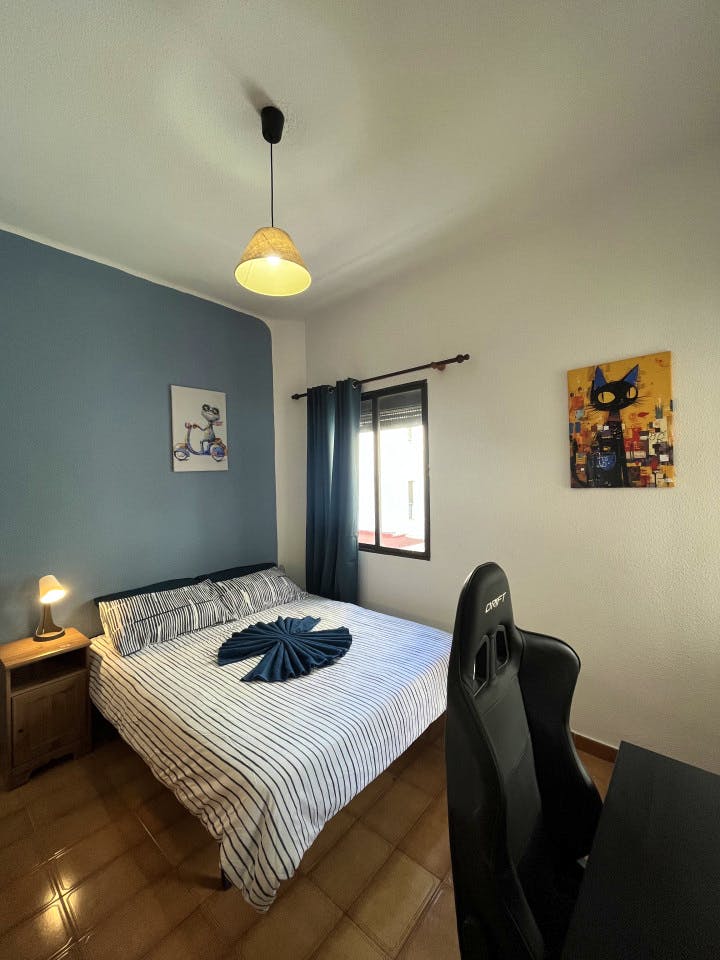  Private Room 2  -  Modern Coliving Villa with Rooftop and Nature in Tranquil Ciudad Jardín  - Gallery -  2