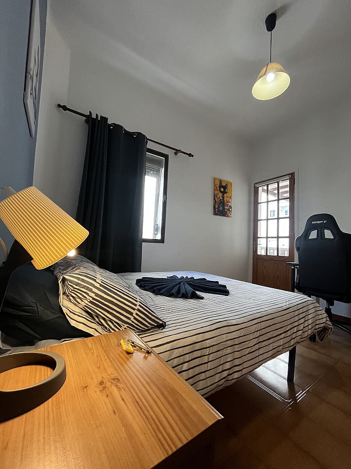  Private Room 2  -  Modern Coliving Villa with Rooftop and Nature in Tranquil Ciudad Jardín  - Gallery -  24