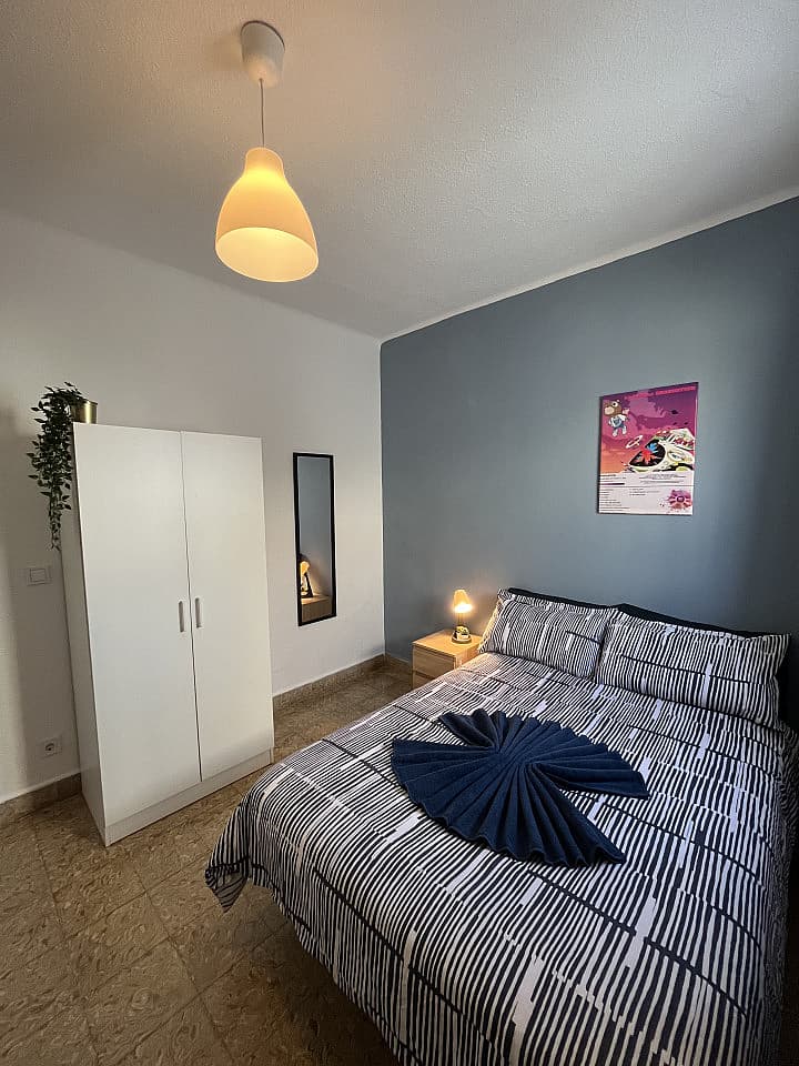  Private Room 3  -  Modern Coliving Villa with Rooftop and Nature in Tranquil Ciudad Jardín  - Gallery -  39