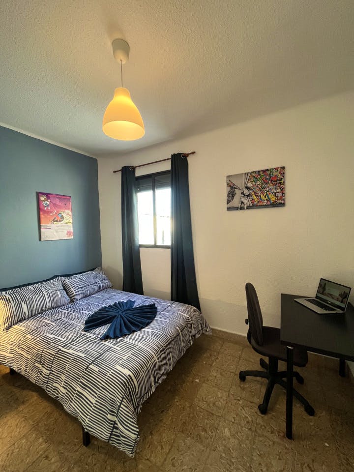  Private Room 3  -  Modern Coliving Villa with Rooftop and Nature in Tranquil Ciudad Jardín  - Gallery -  4