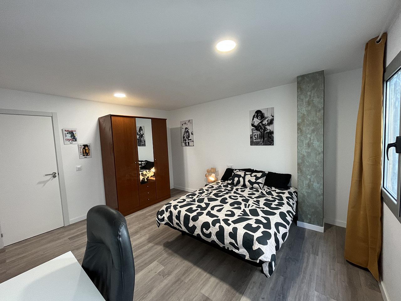 Private Room 4 - 4