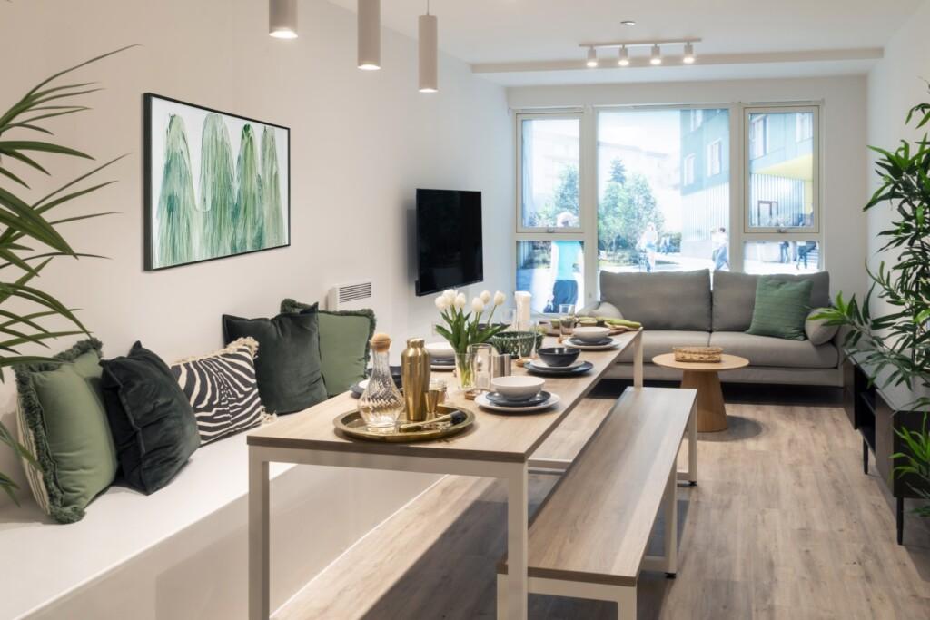 Standard 8 Bed Cluster - 26