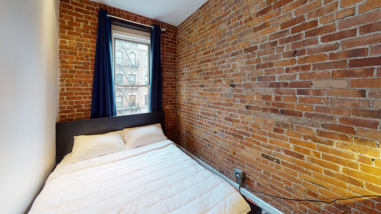 #850: Hell's Kitchen - Full Bedroom A - #850: Hell's Kitchen - Gallery - 15