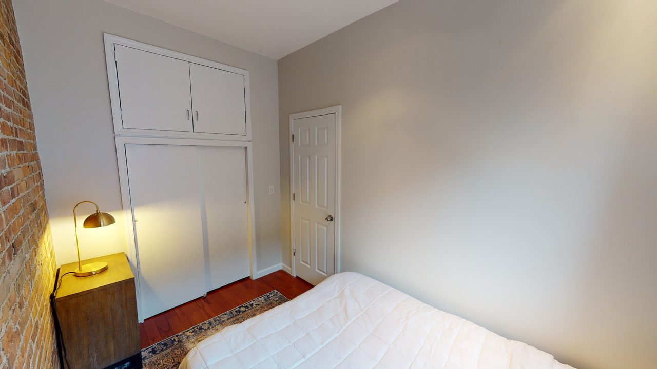  #850: Hell's Kitchen - Full Bedroom A  -  #850: Hell's Kitchen  - Gallery -  1