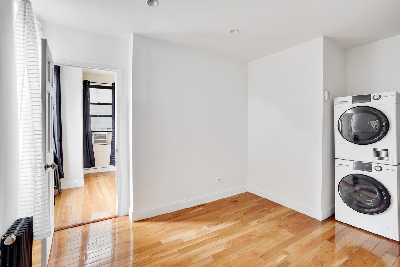 #868: East Village - 1 Bedroom (Full) - #868: East Village - Gallery - 5