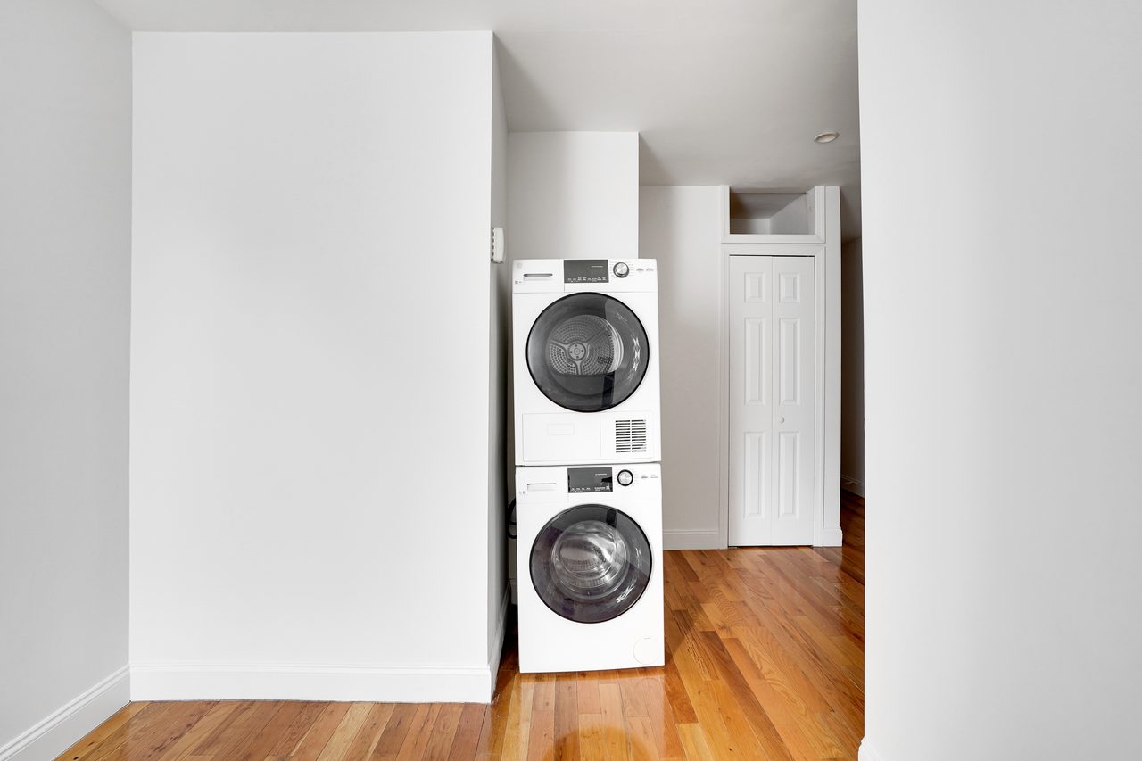 #868: East Village - 1 Bedroom (Full) - #868: East Village - Gallery - 6