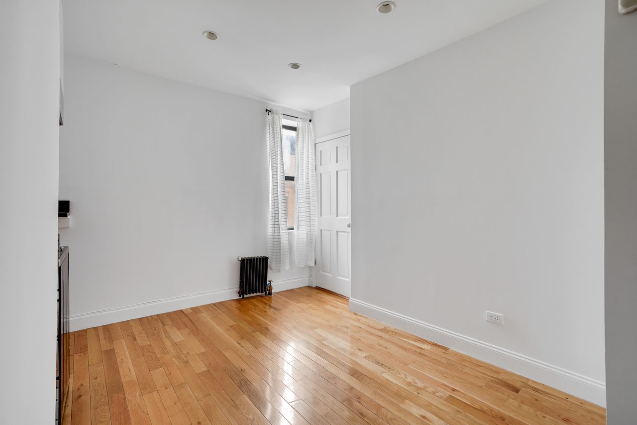  #868: East Village - 1 Bedroom (Full)  -  #868: East Village  - Gallery -  13