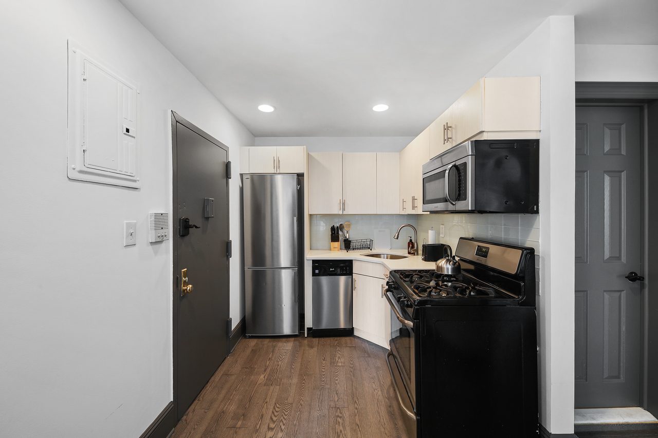  #734: Gramercy - Full Bedroom A  -  #734: Gramercy  - Gallery -  6