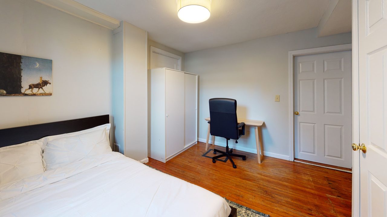  #776: Newton Corner - Full Bedroom A W/Private Bathroom  -  #776: Newton Corner  - Gallery -  5