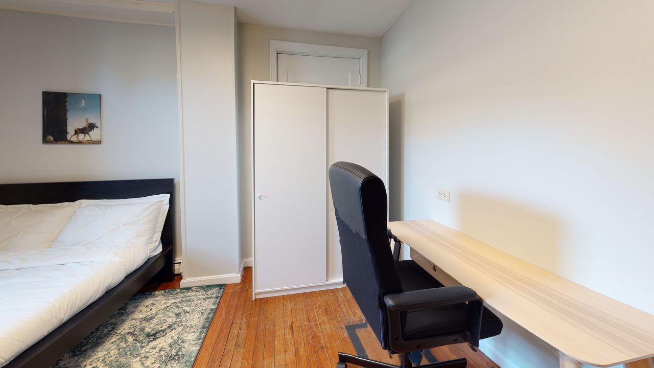  #776: Newton Corner - Full Bedroom A W/Private Bathroom  -  #776: Newton Corner  - Gallery -  3