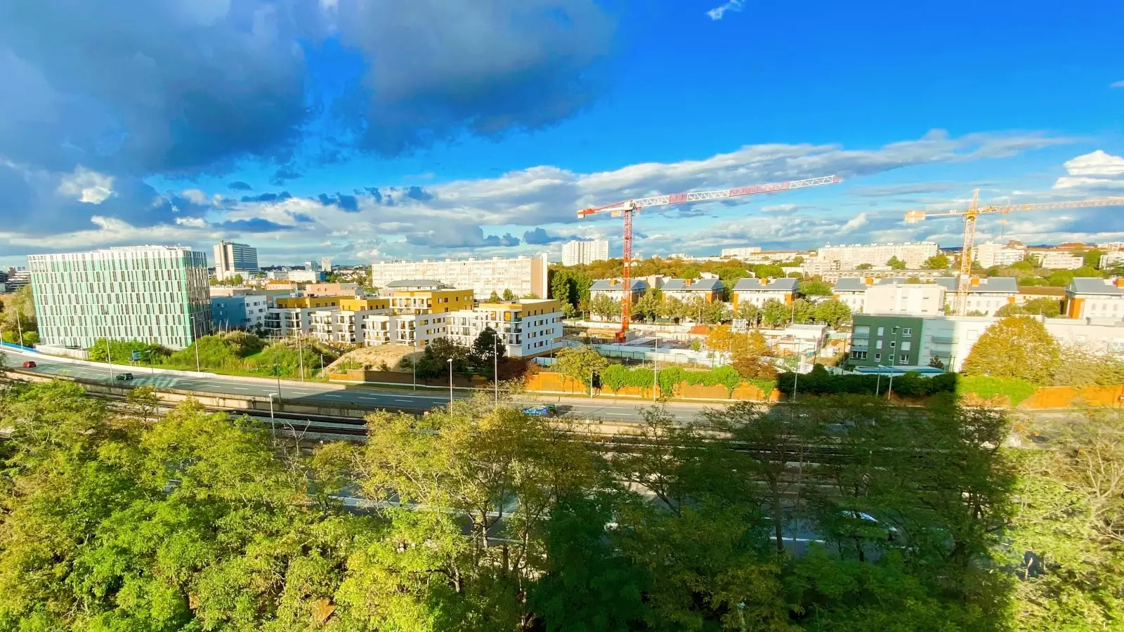 Room for rent in 4-bedroom apartment, Créteil