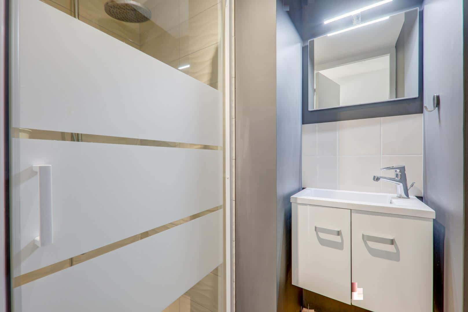 Room - 5