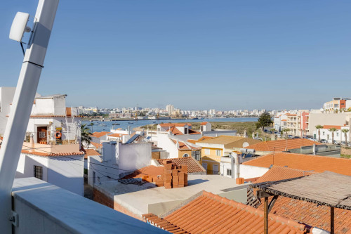 Charming House in Ferragudo, Algarve (Only Available from October to June)