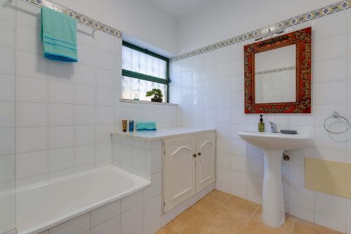 Charming House in Silves, Algarve (Only Available from October to June) - Gallery - 37