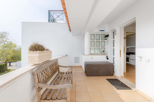 Bright and Modern Apartment in Quarteira, Algarve (Only Available from October to June) - Gallery - 11