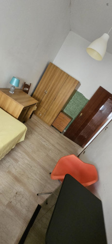 Comfortable single bedroom close to the city center