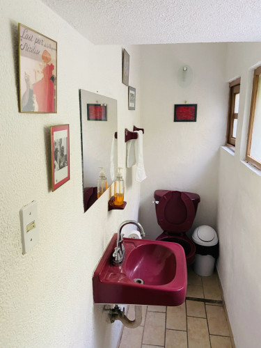 Eco-Friendly Coliving Home with Sunny Terrace in Santa Cruz Atoyac