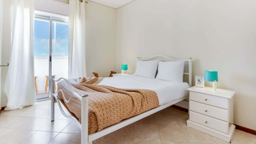 Beach View 2 BDR Apartment W/Balcony - Gallery - 27