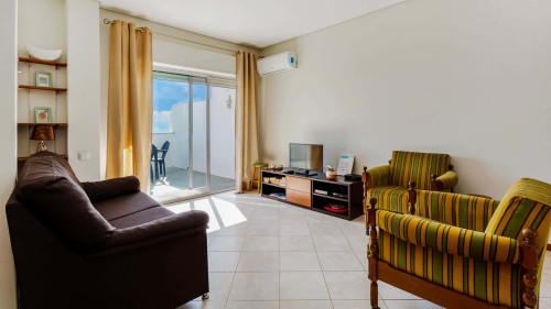 Beach View 2 BDR Apartment W/Balcony - Gallery - 7