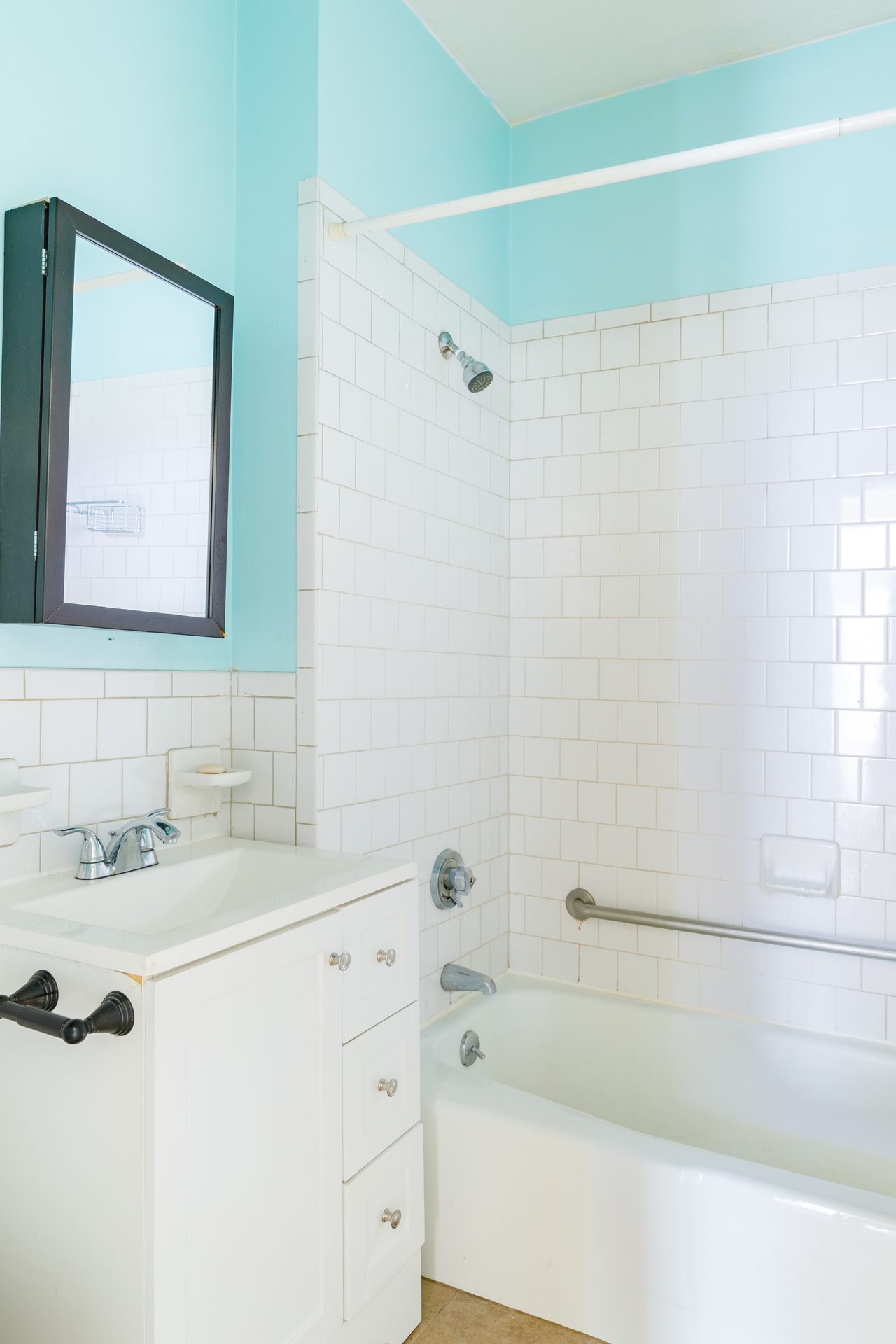  #1222: JFK/UMass - Queen Bedroom B  -  #1222: JFK/UMass  - Gallery -  9