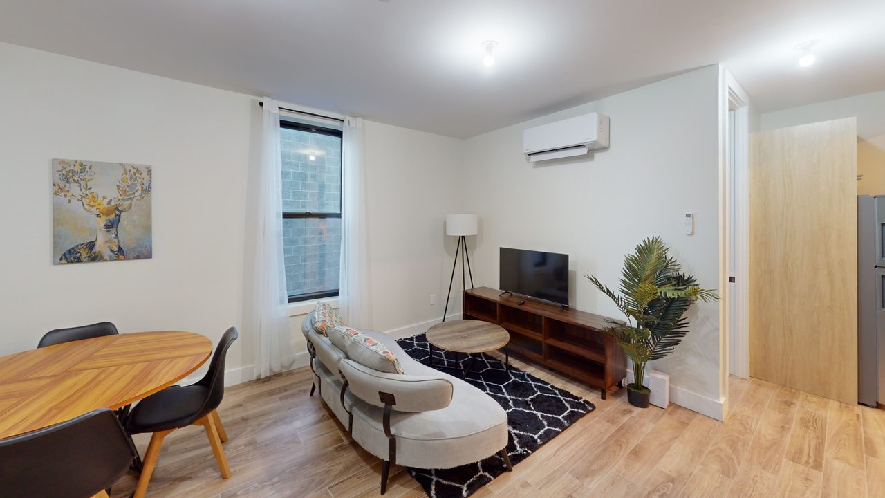 #1833: Crown Heights - Full Bedroom B - 3