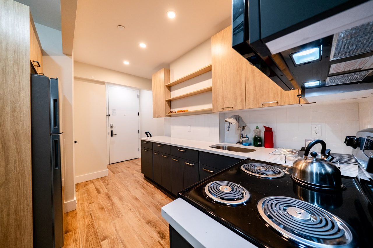 #1833: Crown Heights - Full Bedroom A - 1