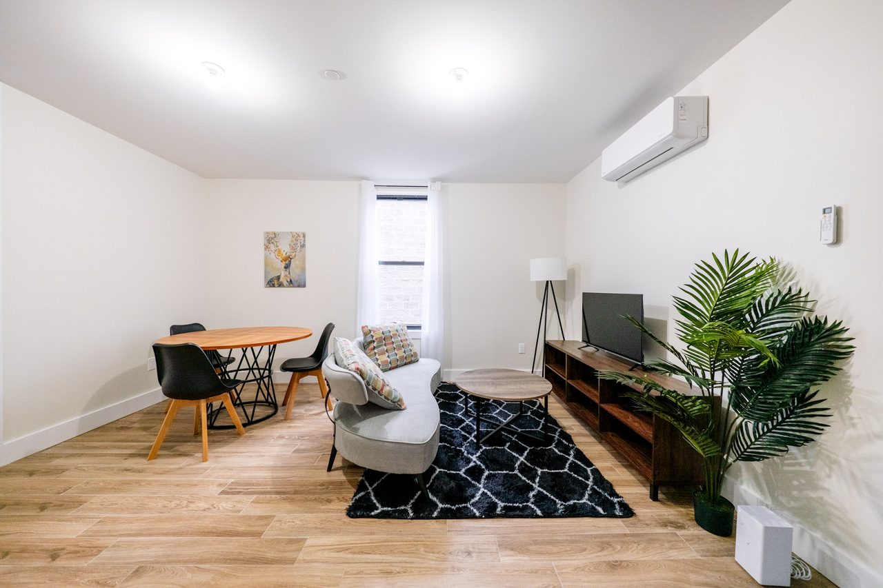 #1833: Crown Heights - Full Bedroom A - 12