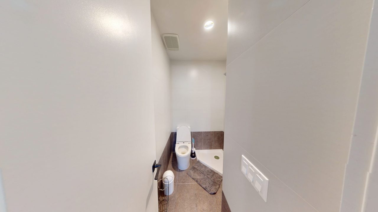 #1833: Crown Heights - Full Bedroom C/w Private Bath - 1