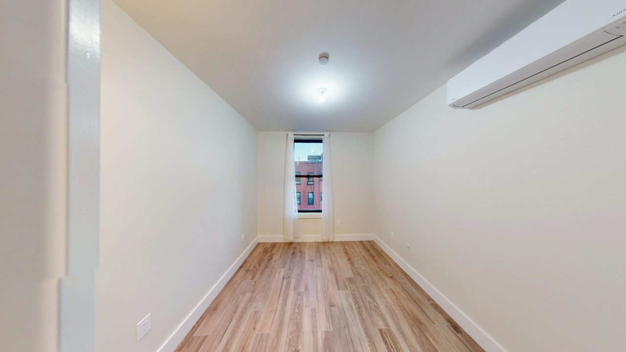 #1833: Crown Heights - Full Bedroom C/w Private Bath - 3