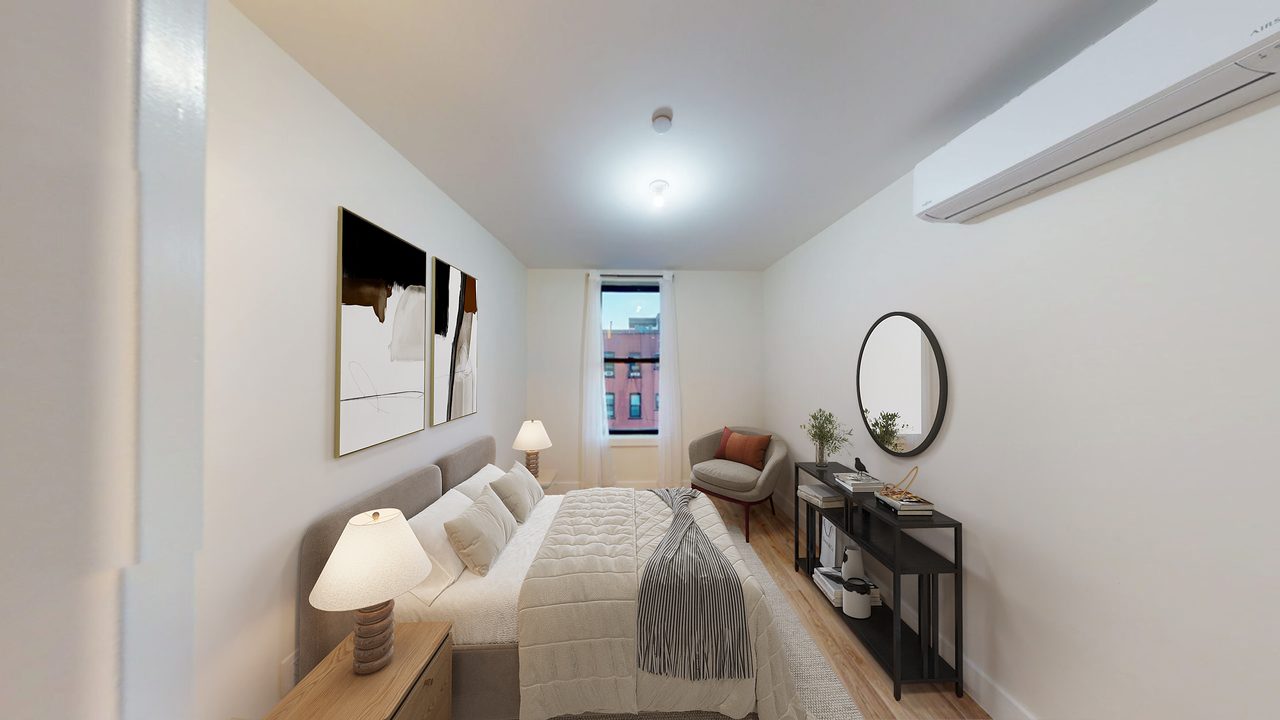 #1833: Crown Heights - Full Bedroom C/w Private Bath - 2