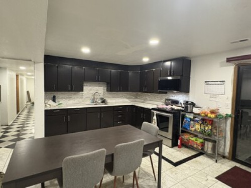 Private Room – Prime Seattle Spot!