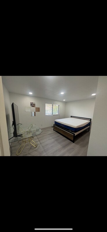 Bedroom 2/ Private Room Completely Furnished(Full Room) - Private Room – Prime Seattle Spot! - Gallery - 1