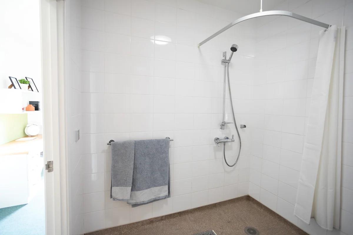  Accessible En-Suite  -  Riverside House  - Gallery -  5